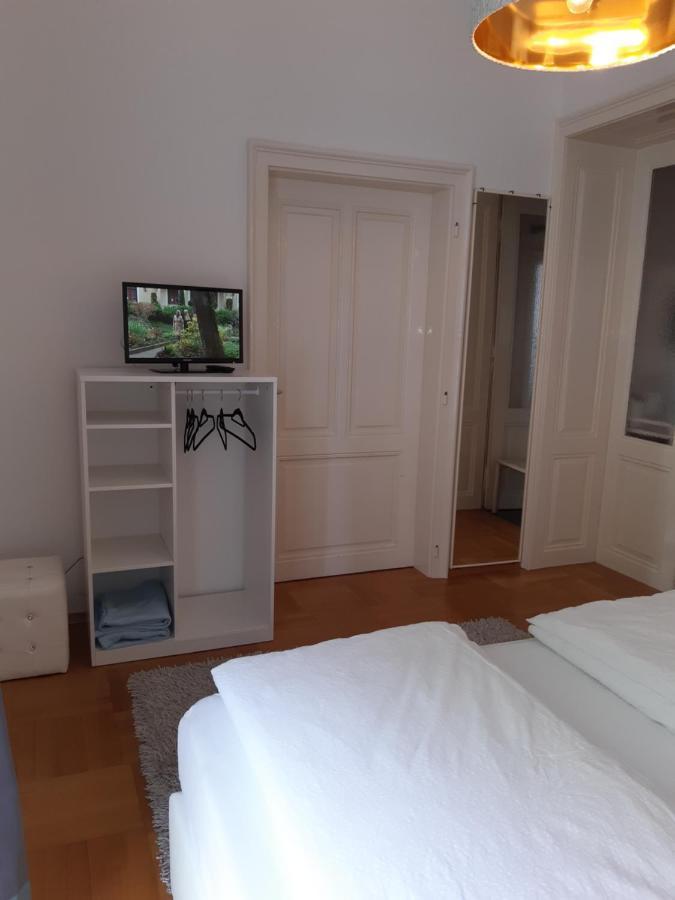 באד אישל Kristall Doppelzimmer Direkt Im Zentrum, Balkon מראה חיצוני תמונה