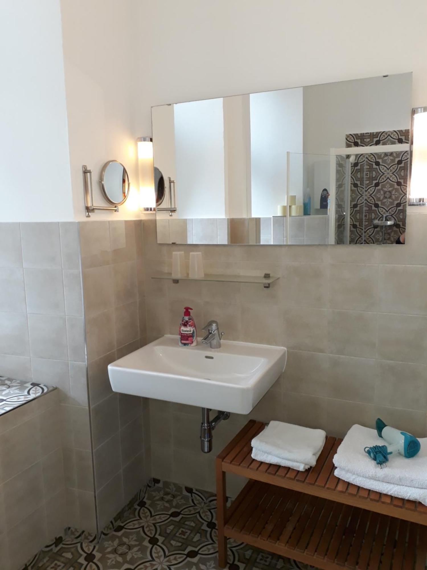 באד אישל Kristall Doppelzimmer Direkt Im Zentrum, Balkon מראה חיצוני תמונה