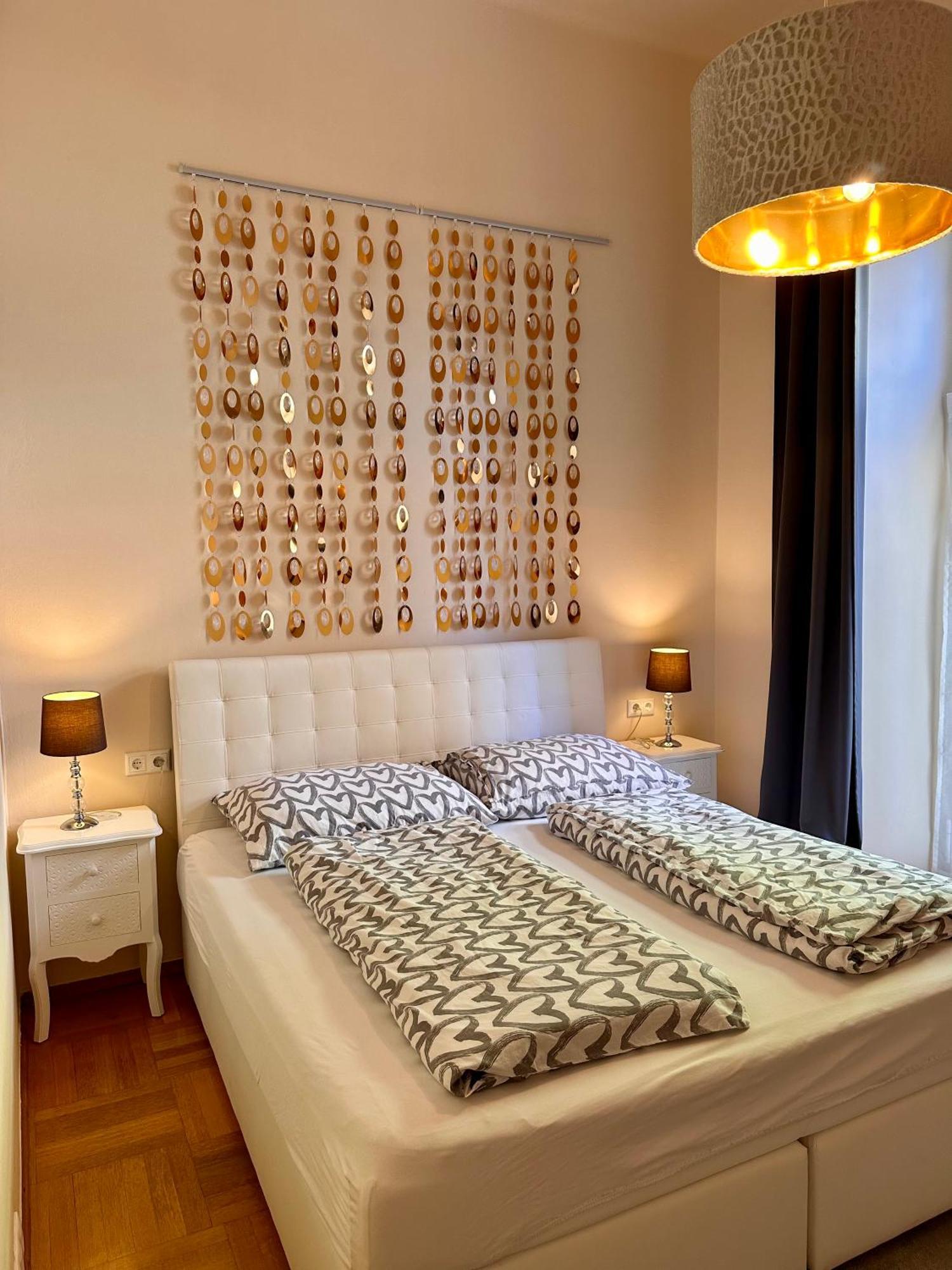 באד אישל Kristall Doppelzimmer Direkt Im Zentrum, Balkon מראה חיצוני תמונה